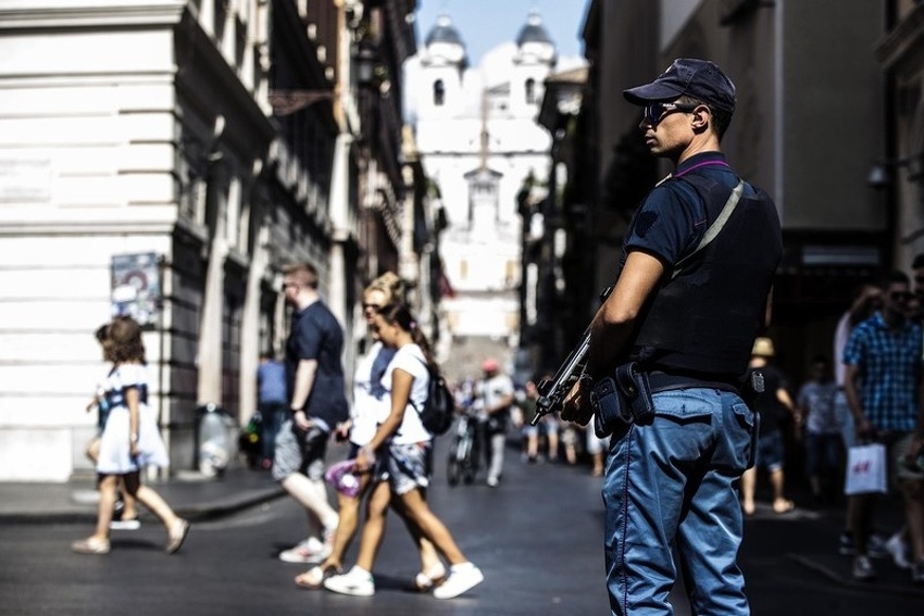 Španska policija ubila muškarca opasanog bombama