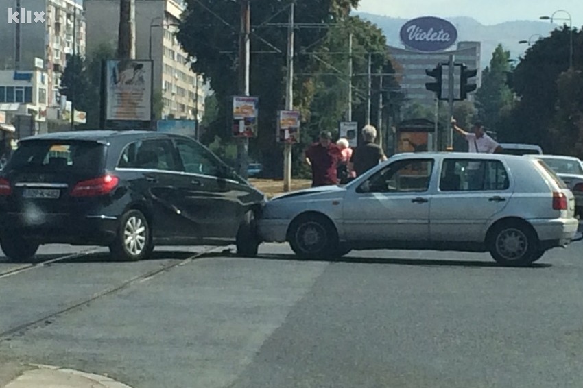 S mjesta nezgode (Foto: Čitatelj/Klix.ba)