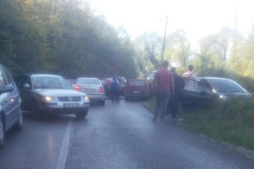 Saobraćajna nesreća u mjestu Husino kod Tuzle, saobraćaj otežan