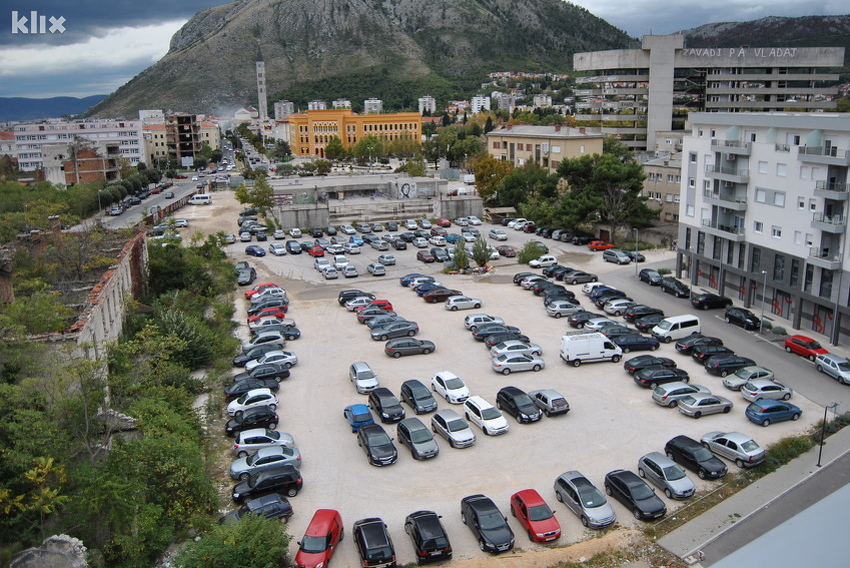 Parking gdje je planiran javni doček