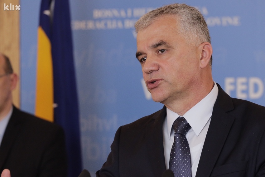 Ministar zdravstva FBiH Vjekoslav Mandić (Foto: Arhiv/Klix.ba)