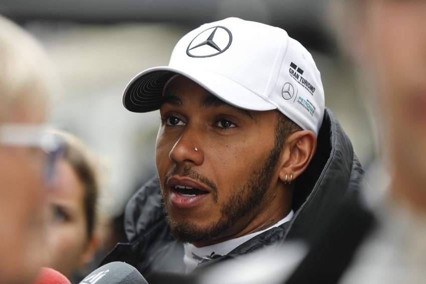 Hamilton: U mislima sam se vratio u dane kada sam vozio karting