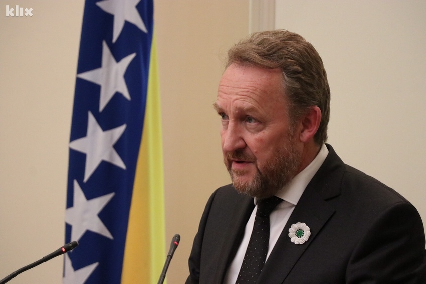 Izetbegović: Mladić je zločinac i kukavica, uvjeren sam da se većina Srba s njim ne poistovjećuje