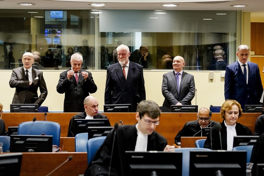 Prlić i ostali u sudnici (Foto: AFP)