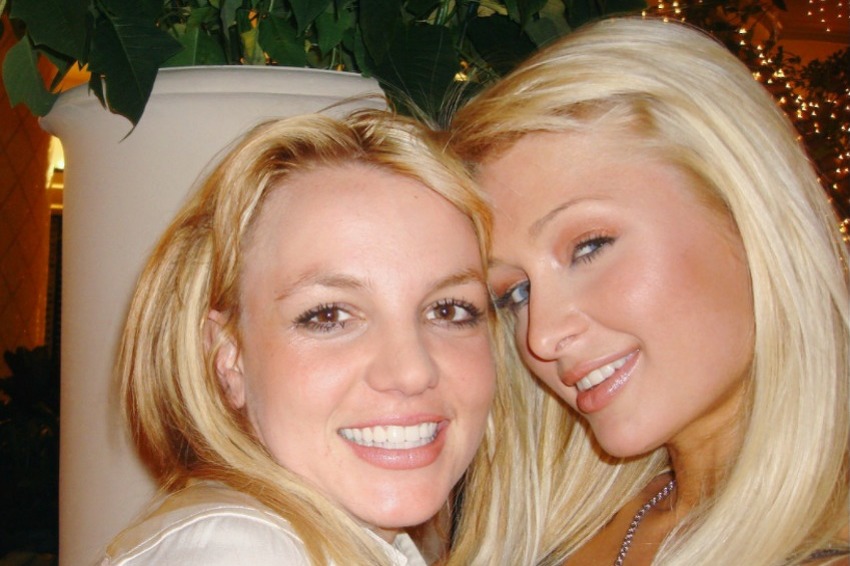 Britney Spears i Paris Hilton (Foto: Twitter)