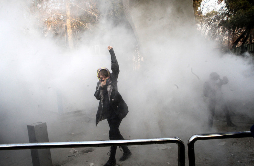 U Iranu su izbili najveći protesti protiv vlasti od 2009. godine