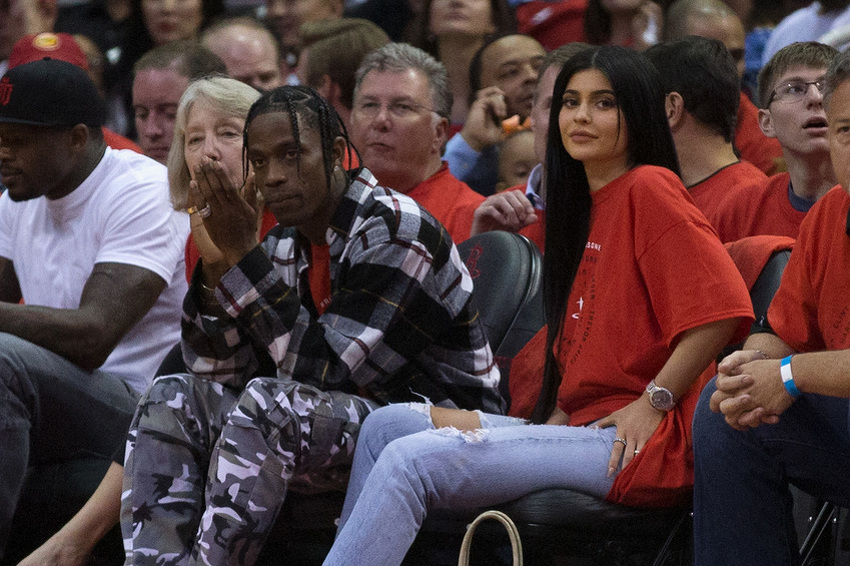 Kylie Jenner i Travis Scott (Foto: AFP)