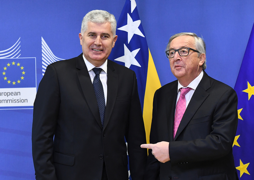 Dragan Čović uoči sastanka s Jeanom-Claudeom Junckerom u Briselu (Foto: AFP) (Foto: AFP)