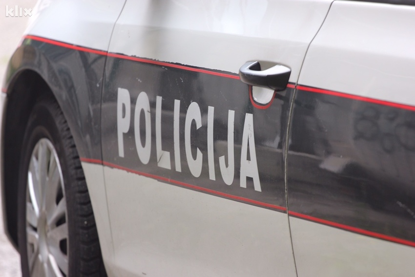 Cazinjanka završila u bolnici nakon što su je pretukli nevjenčani suprug i ljubavnik