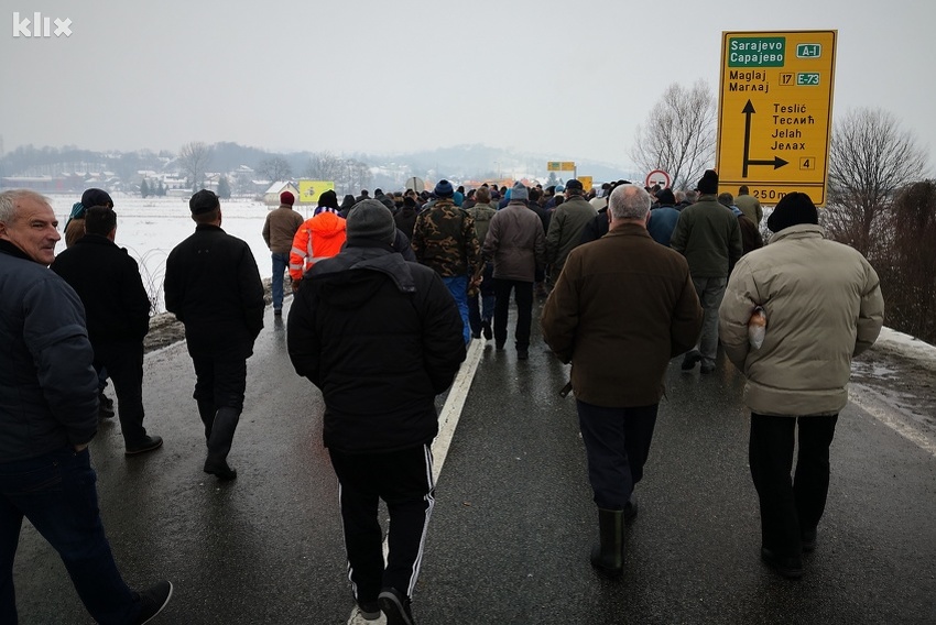 S blokade magistralnog puta u Karušama (Foto: Arhiv/Klix.ba)