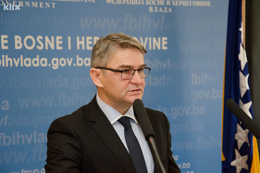 Ministar Salko Bukvarević