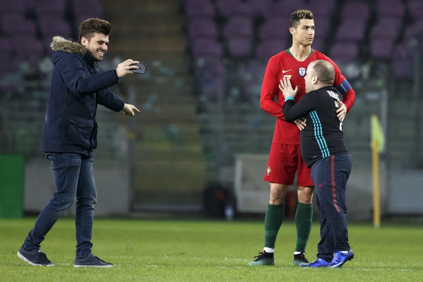 Samir Alić s Cristianom Ronaldom (Foto: EPA-EFE)