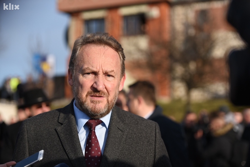 Bakir Izetbegović napustio sastanak o izmjenama Izbornog zakona