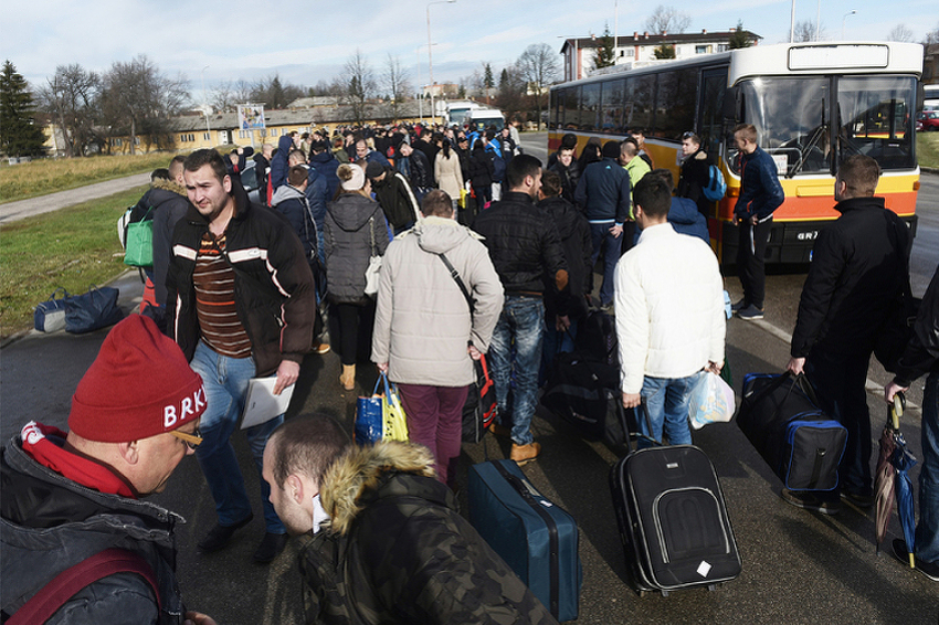 Odlazak bh. građana u Slovačku (Foto: Velibor Tripić)