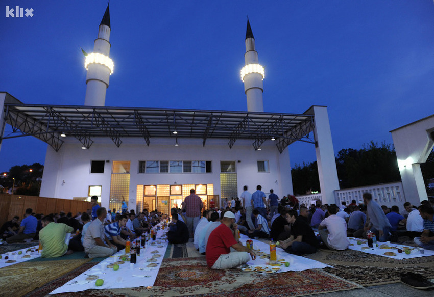 CNN napisao vodič za nemuslimane tokom ramazana: Kako se ponašati da ne uvrijedite vjernika