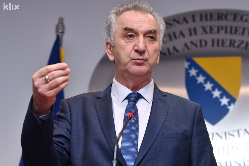 Šarović: Ne postoje naznake da se u BiH nezakonito proizvodi oružje