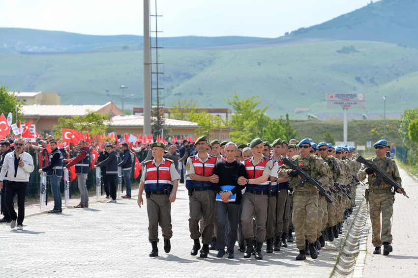 Turska: 104 pripadnika vojske osuđena na doživotni zatvor zbog pokušaja puča