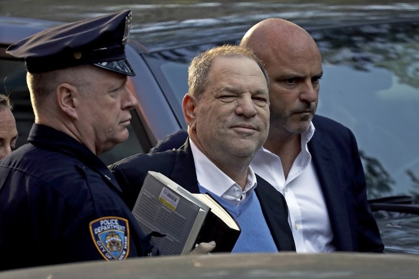Holivudski producent Harvey Weinstein se predao policiji u New Yorku