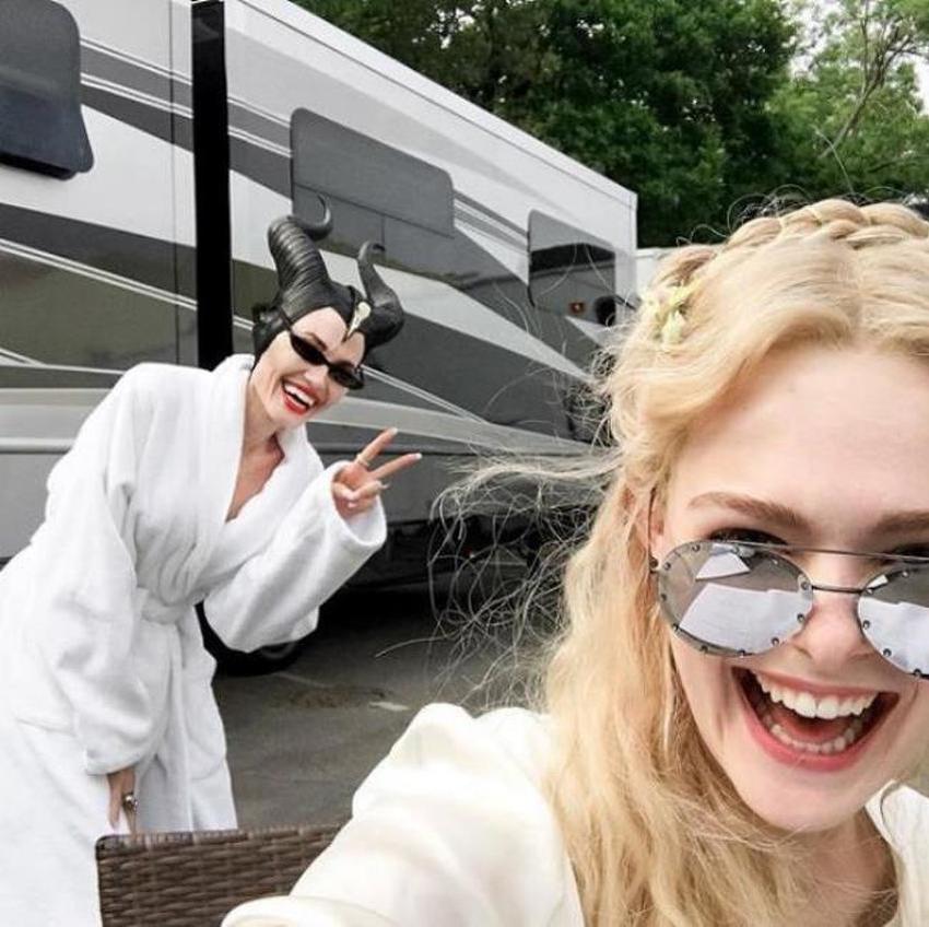 Angelina Jolie i Elle Fanning objavile prvu fotografiju sa seta filma "Maleficent 2"