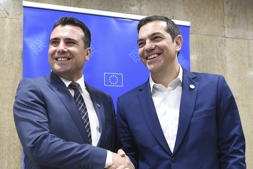 Premijeri Makedonije i Grčke, Zoran Zaev i Alexis Tsipras (Foto: EPA-EFE)