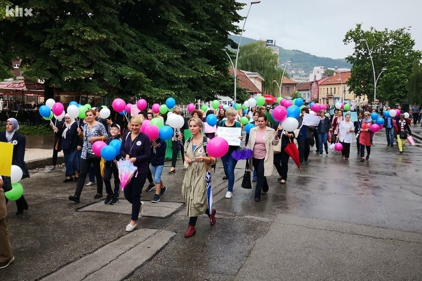 Detalj sa šetnje u centru Zenice (Foto: E. M./Klix.ba)