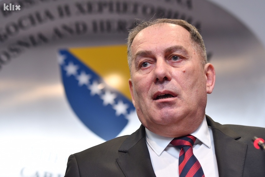 Mektić o migrantima u BiH: Imamo plan, ali nas niko ne ferma