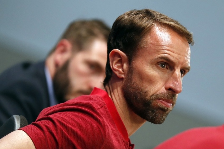 Selektor Engleske Gareth Southgate povrijedio rame tokom trčanja