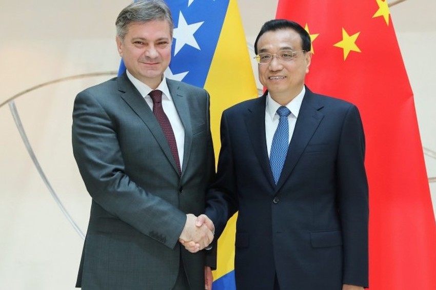 Li Keqiang i Denis Zvizdić na prošlogodišnjem sastanku u Budimpešti (Foto:Xinhua)
