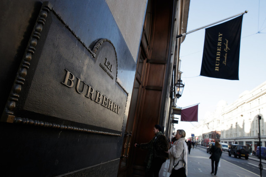 Burberry spalio torbe, odjeću i parfeme u vrijednosti od 31 milion eura