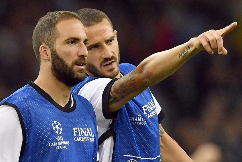 Higuain i Bonucci (Foto: EPA-EFE)