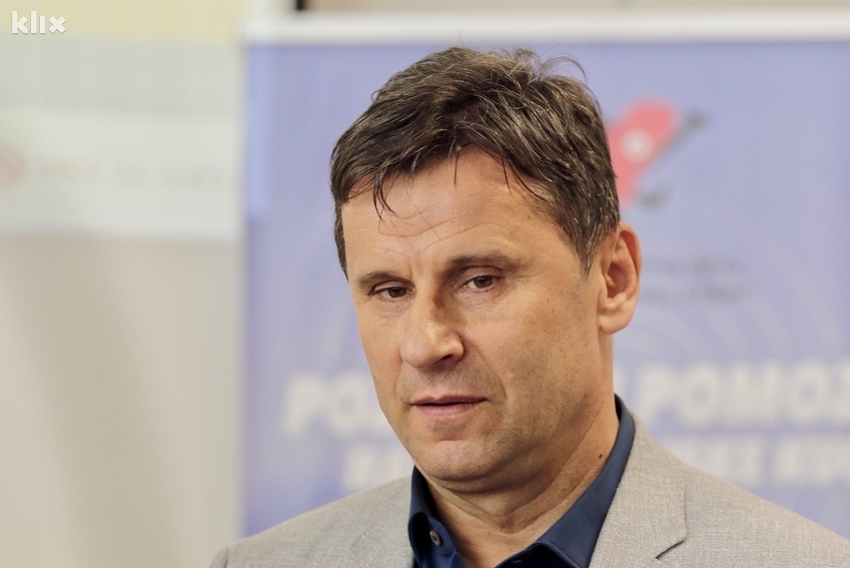 Novalić: Tradicija da se radost vjerskih praznika dijeli sa susjedima u BiH
