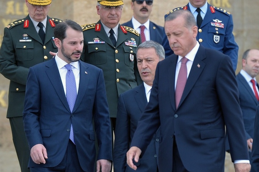 Berat Albayrak i Recep Tayyip Erdogan (Foto: EPA-EFE)
