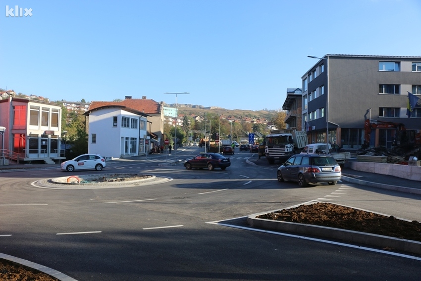 Rekonstruisana cesta u Kaknju (Foto: E. M./Klix.ba)