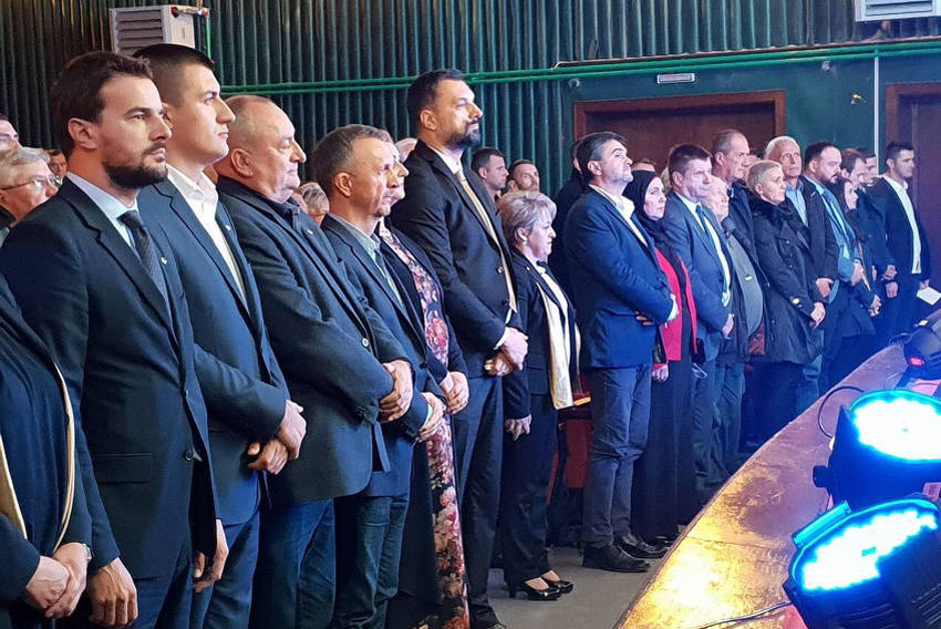 Narod i pravda: Nema autoputa prema Beogradu ako neÄe iÄi kroz Goražde i Sandžak