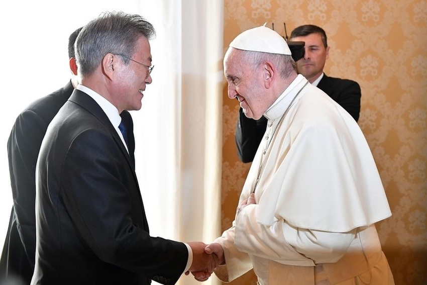 Papa Franjo izrazio spremnost da posjeti Sjevernu Koreju