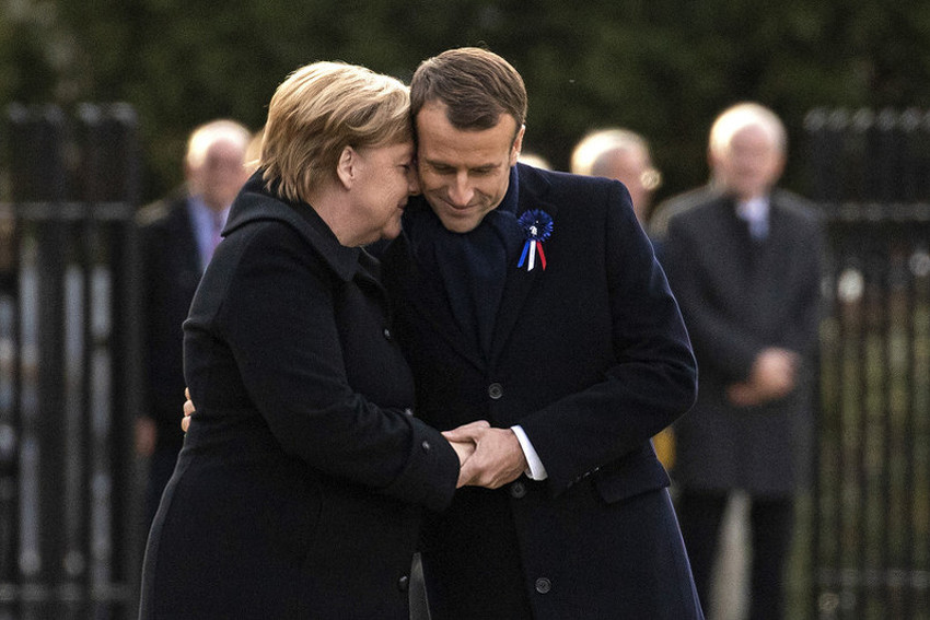 Angela Merkel i Emmanuel Macron (Foto: EPA-EFE)