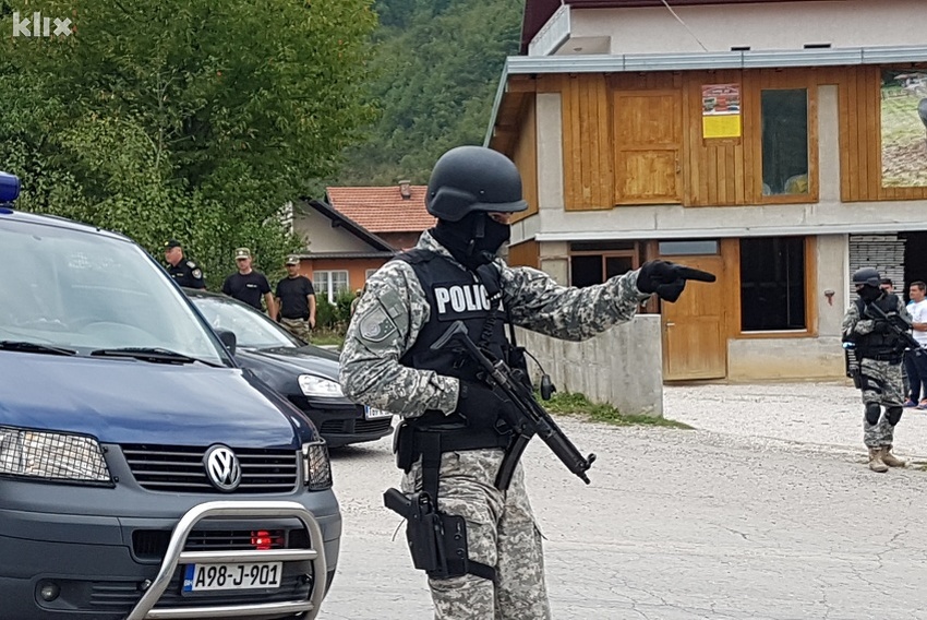 SIPA u Sarajevu uhapsila muškarca s crvene Interpolove potjernice
