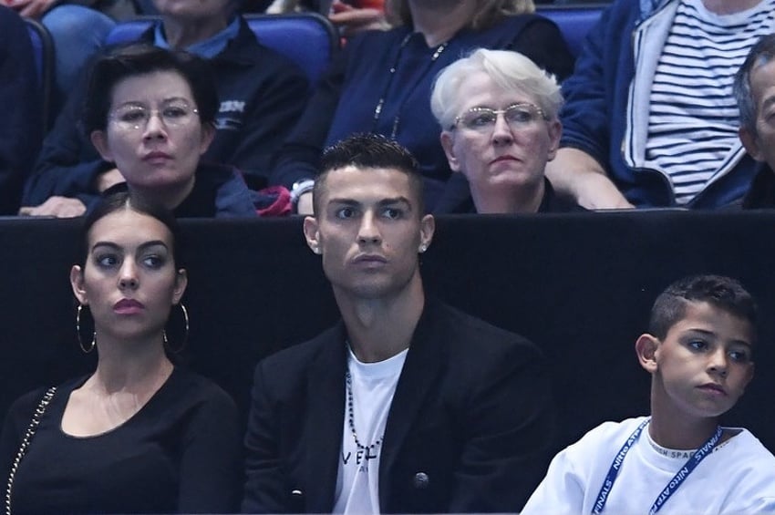 Georgina Rodriguez, C. Ronaldo i sin Cristiano Junior (Foto: EPA-EFE)