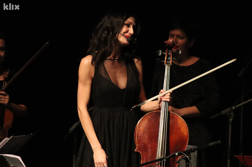 Ana Rucner na sinoćnjem nastupu u Zenici (Foto: E. M./Klix.ba)