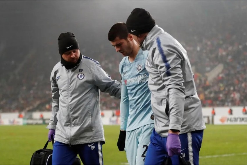 Alvaro Morata napušta susret protiv MOL Vidija (Foto: Screenshot)