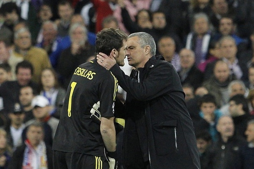 Casillas i Mourinho iz vremena kada su zajedno bili u Real Madridu (Foto: EPA-EFE)