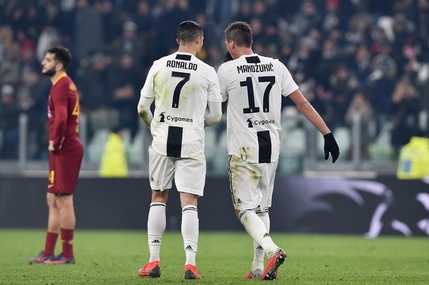 Ronaldo i Mandžukić (Foto: EPA-EFE)