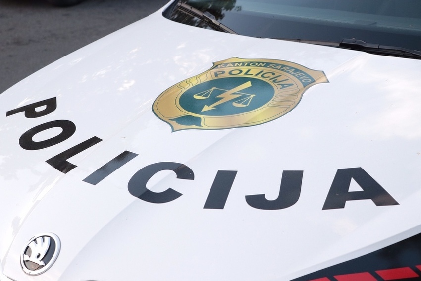 Nakon pucnjave u Otesu muškarac pronađen mrtav, privedene dvije osobe