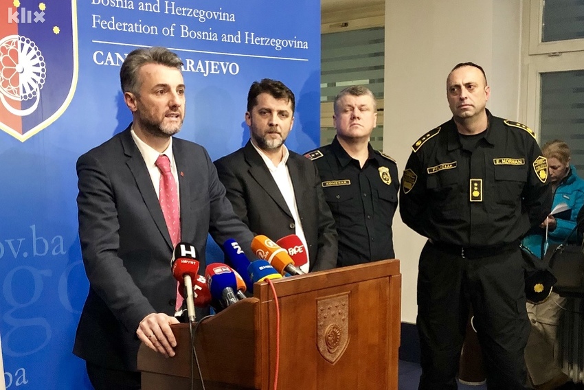 Vanredno obraÄanje Vlade KS: Stezali smo obruÄ, nije bilo Å¡anse da se izvuÄe