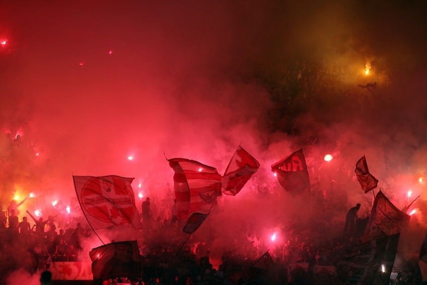 Navijači Crvene zvezde na beogradskom derbiju (Foto: EPA-EFE)