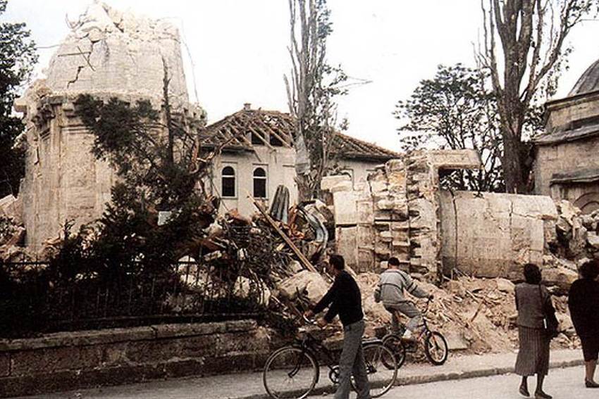 Rezultat slika za Na današnji dan srušena je džamija Ferhadija u Banjoj Luci
