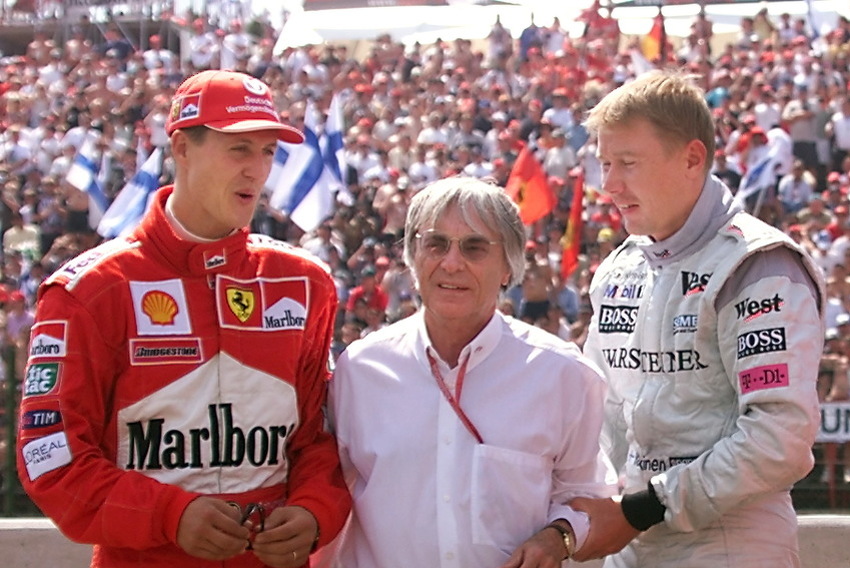 Michael Schumacher, Bernie Ecclestone i Mika Hakkinen (Foto: AFP)