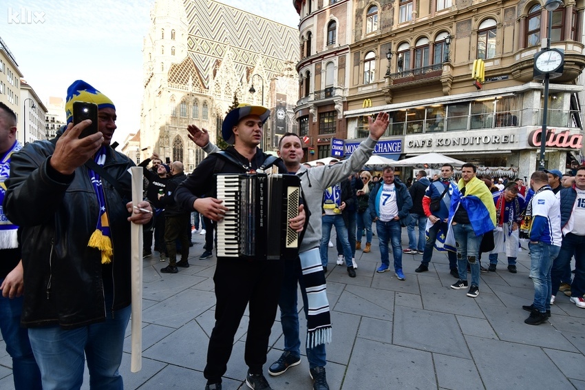 Zmajevi će i u Torinu imati podršku naših navijača (Foto: I. Š./Klix.ba)