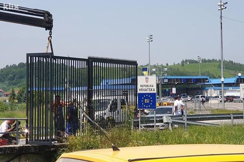 Hrvatska postavlja visoku ogradu sa šiljcima na granici sa BiH