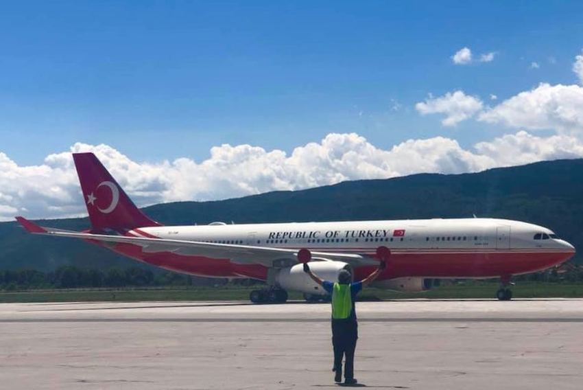 Slikovni rezultat za Drama na aerodromu u Sarajevu, Erdoganovo osiguranje se sukobilo s GraniÄnom policijom BiH